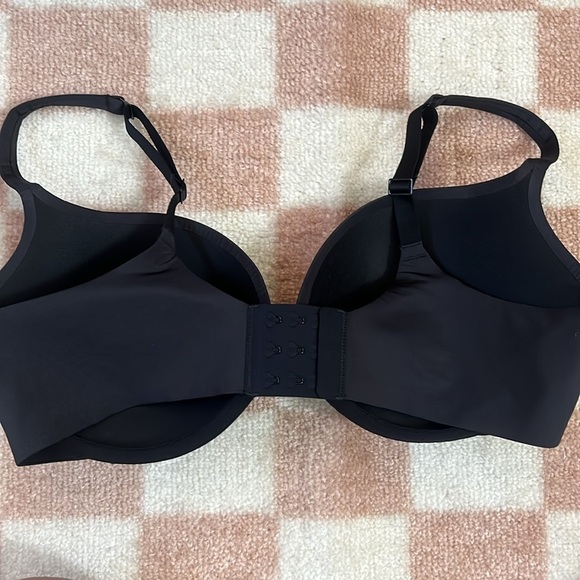 Skims Ultimate Collection Push Up bra - Picture 3 of 5